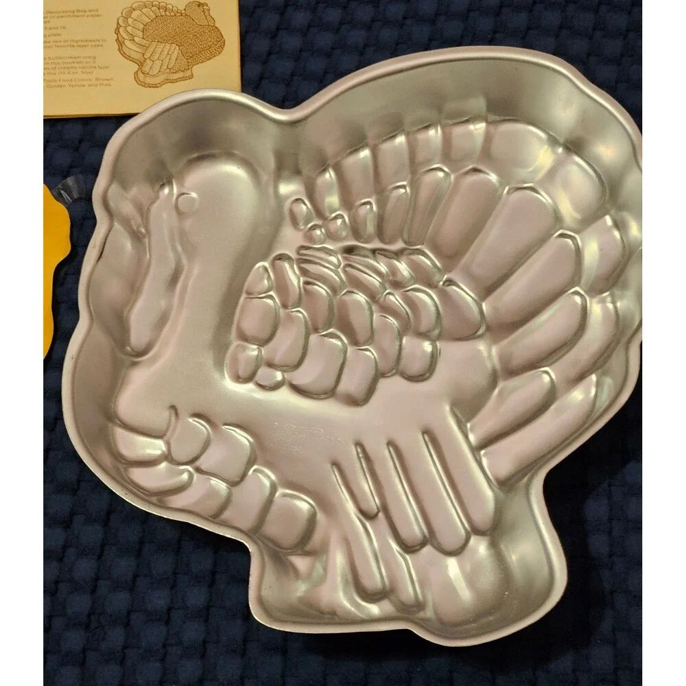 Wilton Turkey Cake Pan 2-Layer Cake Mix Vintage 1979